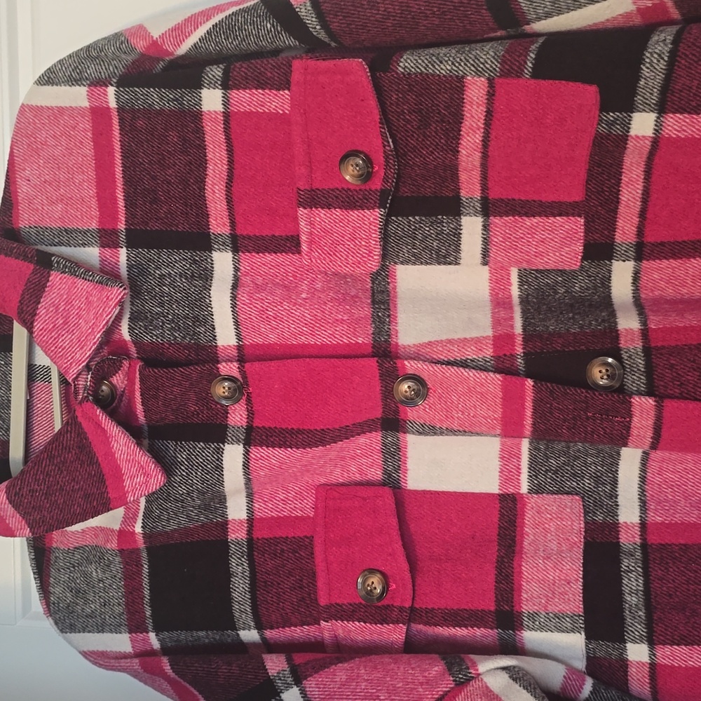 Shacket - Picture 2 of 2